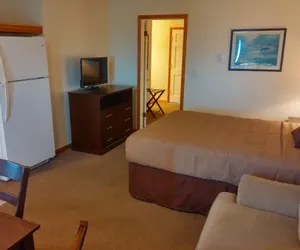 Photo 3 - Silver Sands Motel