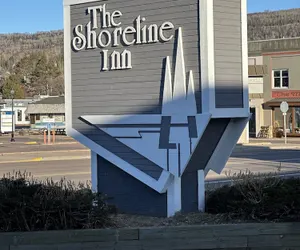 Photo 2 - The Shoreline Inn