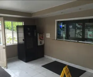 Photo 3 - Highland Park Motel