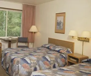 Photo 3 - Aspen Inn
