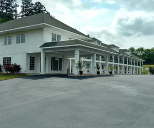 Photo 2 - Hurricane Inn