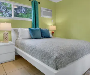 Photo 5 - Beach House Hotel