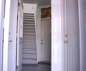Photo 2 - Delz Bed & Breakfast