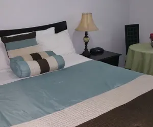 Photo 5 - Delz Bed & Breakfast