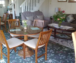 Photo 3 - Carmel Green Lantern Inn