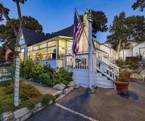 Photo 2 - Carmel Green Lantern Inn