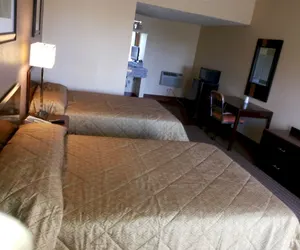 Photo 5 - Diamond Inn and Suites
