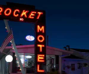 Photo 2 - Rocket Motel