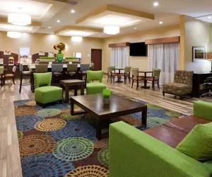 Photo 4 - Holiday Inn Express & Suites Davenport, an IHG Hotel