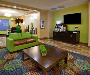 Photo 3 - Holiday Inn Express & Suites Davenport, an IHG Hotel