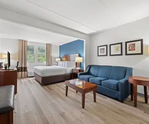 Photo 2 - Comfort Suites Near Casinos Norwich-Uncasville CT