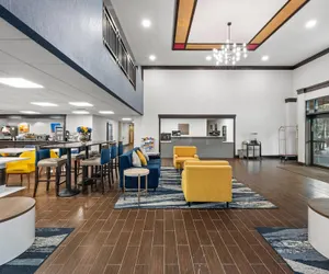 Photo 5 - Comfort Suites Near Casinos Norwich-Uncasville CT