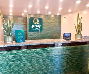 Photo 5 - Quality Inn Hamilton