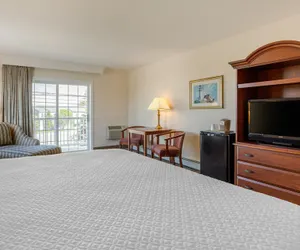 Photo 5 - Ogunquit Hotel & Suites