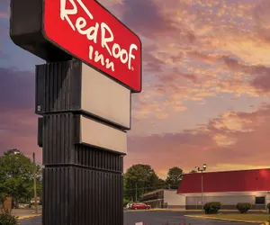 Photo 2 - Red Roof Inn Richmond, VA