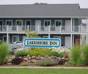 Photo 2 - Empire Lakeshore Inn