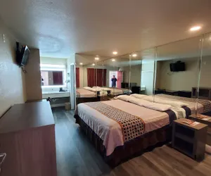Photo 5 - River Inn Motel