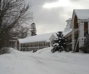 Photo 2 - Fairbanks Inn
