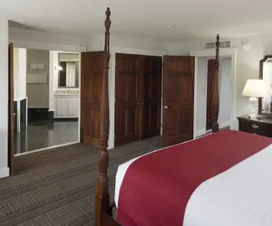 Photo 4 - Fairbanks Inn