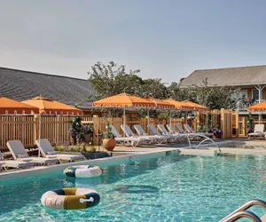 Photo 2 - The Beachside