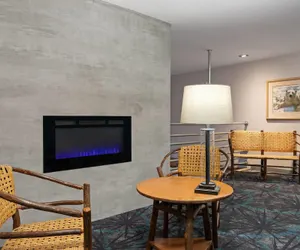 Photo 4 - Days Inn and Suites by Wyndham Downtown Missoula-University