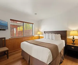 Photo 5 - Edgelake Beach Club