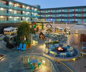 Photo 2 - Hotel Zephyr San Francisco