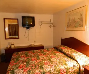 Photo 5 - Relax Inn