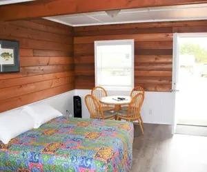 Photo 3 - The Lowtide Motel