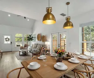 Photo 4 - Rosé Retreat: Luxurious Getaway for 6, Hot Tub, Steps to Main Street