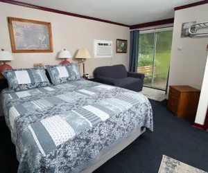 Photo 5 - The Governor's Rock Motel DF ROCKLLC