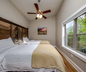 Photo 3 - Pilot Cove Forest Lodging