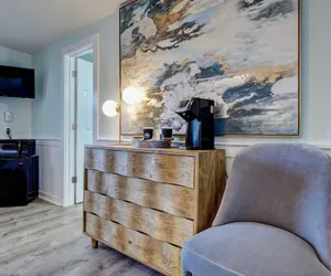 Photo 4 - Loggerhead Inn & Suites