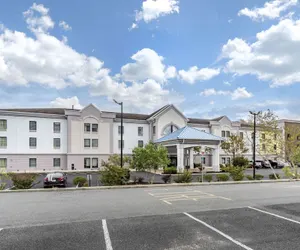 Photo 2 - Mainstay Suites Ocean City West