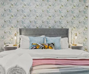 Photo 3 - Passyunk Square Spacious 1BR - Huge Deck