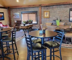 Photo 2 - Angler Village Inn