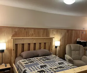 Photo 3 - Sportsmen Motel