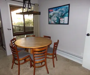 Photo 5 - Wild Irishman 2 bed 2 bath Sleeps 9 WIBH