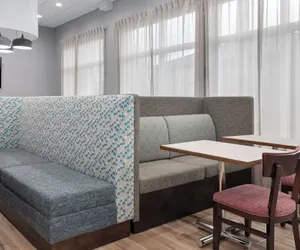 Photo 4 - Hampton Inn Saline