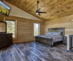 Photo 3 - Smoky Lake Retreat 3 Bedroom Cabin by RedAwning