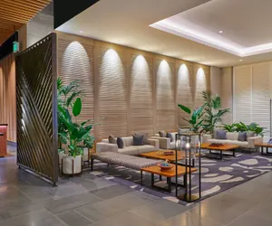 Photo 3 - Renaissance Honolulu Hotel & Spa
