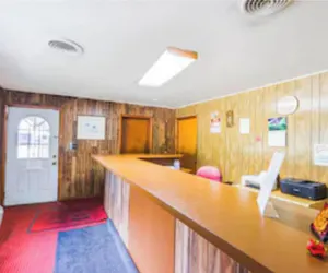 Photo 5 - Travelers Inn by OYO Beaver, Hwy 19