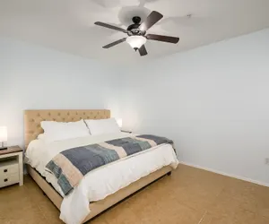 Photo 2 - Villa Cortina 2 Bedroom Condo by RedAwning