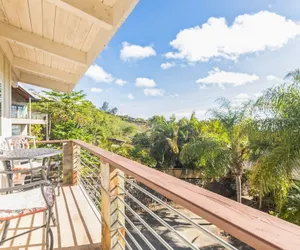 Photo 2 - Cozy Sunset Views W/ Lanai - Close To Beach 1 Bedroom Home by RedAwning