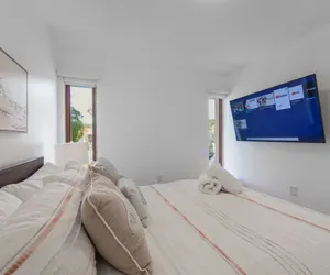 Photo 3 - Awesome House with pool Westchester