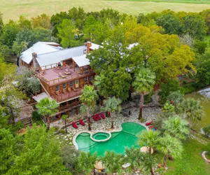 Photo 2 - Moon River Ranch