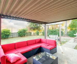 Photo 2 - Bama Ranch 4 Miles to Stadium Sleeps 8