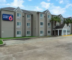 Photo 2 - Motel 6 Breaux Bridge, La