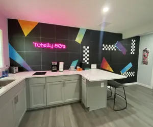 Photo 4 - Totally 80's
