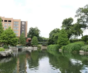Photo 5 - Chic Downtown Farmhouse With Garden and BBQ Grill